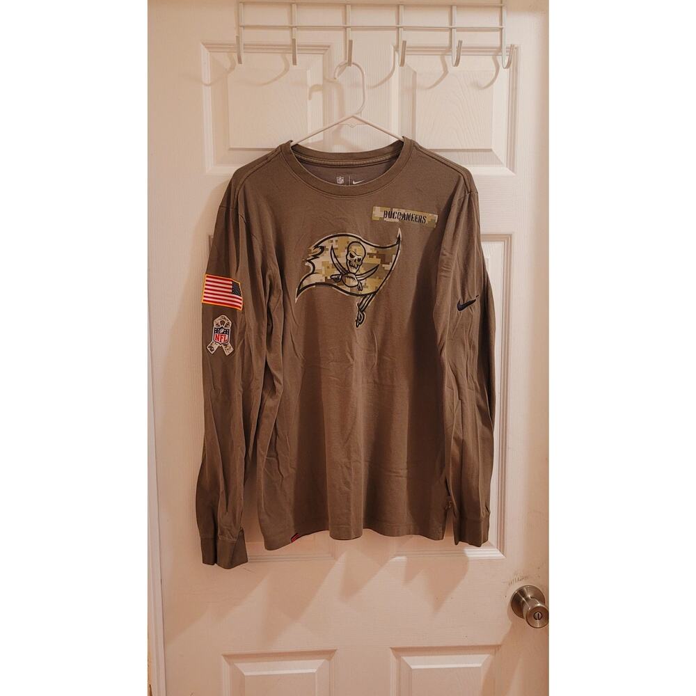 Tampa Bay Buccaneers Shirt Mens M Army Green Salute To Service NFL Football